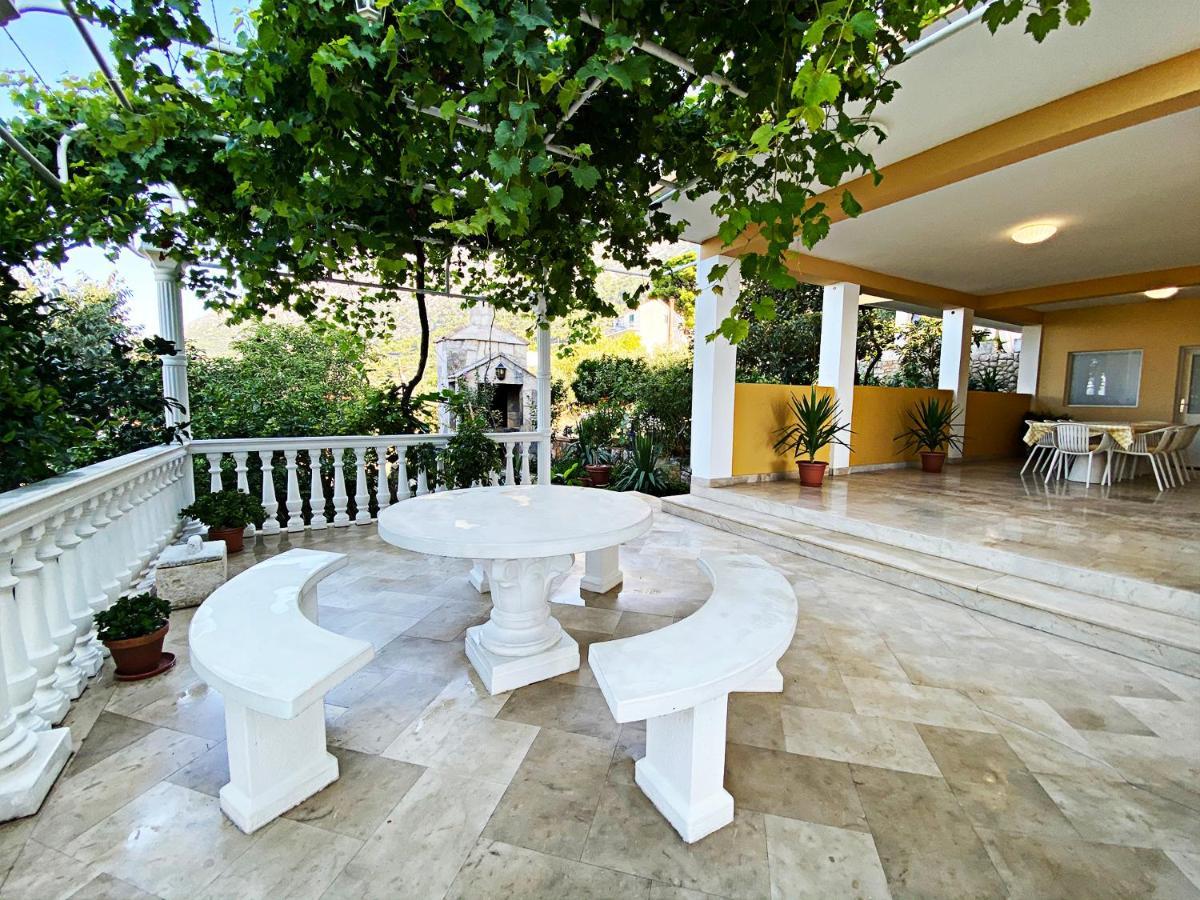 Apartments And Rooms Katarina Zivogosce Luaran gambar