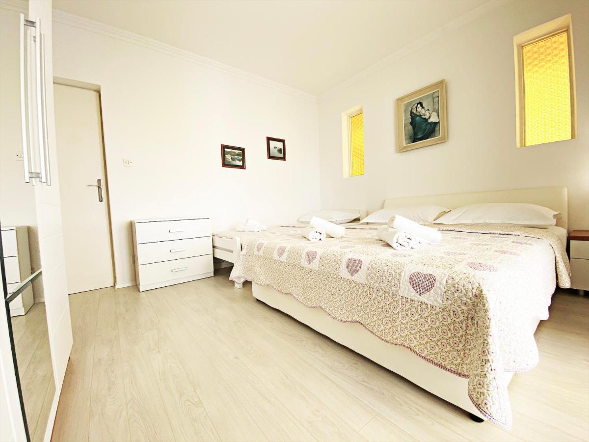 Apartments And Rooms Katarina Zivogosce Luaran gambar